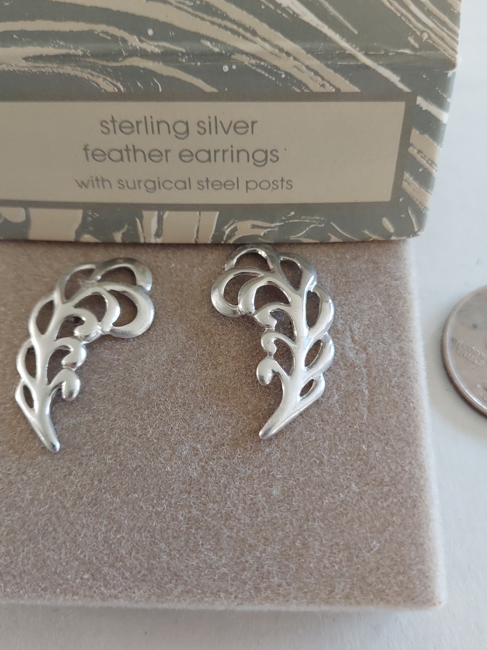 Vintage Avon Sterling Silver Feather Leaf Earrings - Silver